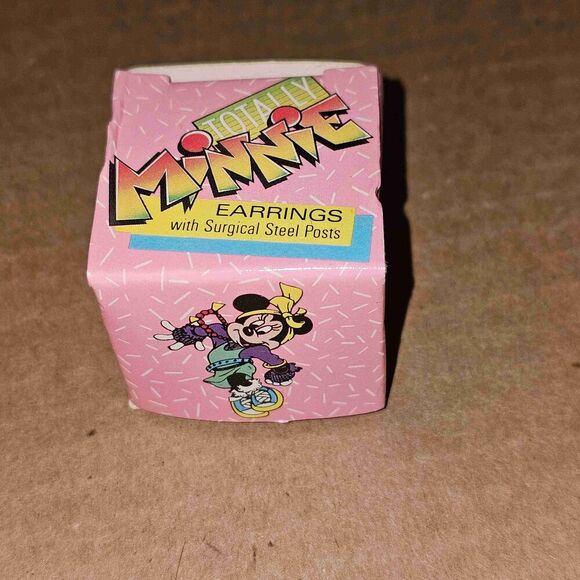 NIB AVON Vintage 1988 Disney Minnie Mouse Pierced Earrings NOS Totally Studs - Picture 2 of 3
